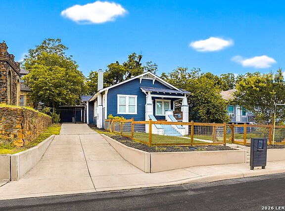 2nd image of 1307 Kayton Ave
