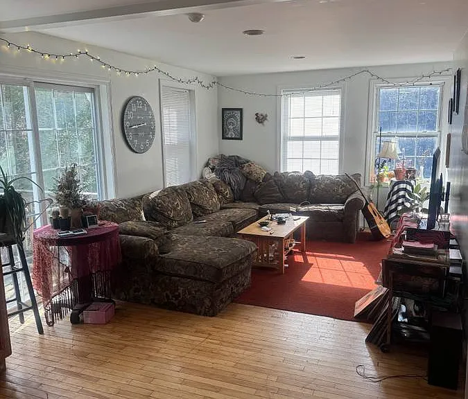 591 Long Plain Rd — Photo 8