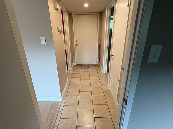 4th image of 780 Center Blvd APT 8