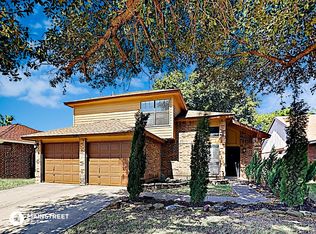 2425 Sutton Dr, Arlington, TX 76018