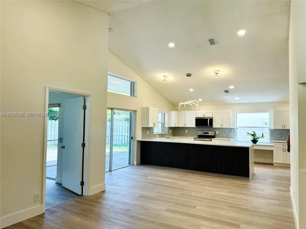 116 W Bayridge Dr, Fort Lauderdale, FL 33326
