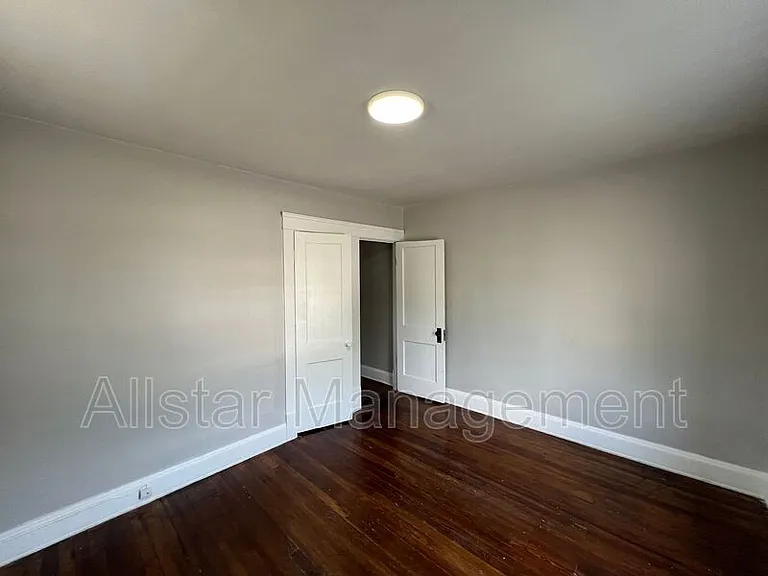 8203 Denison Ave #RIGHT SIDE — Photo 15