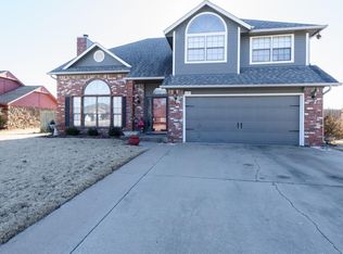 1107 E Dover St, Broken Arrow, OK 74012