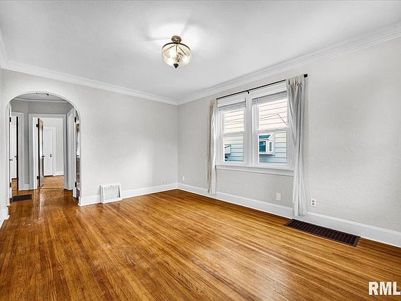 5th image of 519 W Hudson St