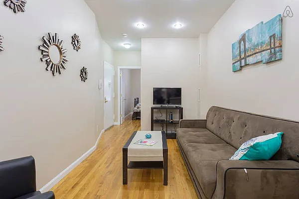 Rented by Charles Coutinho LLC | media 23