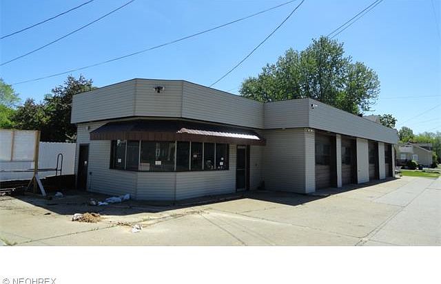 1st image of 107 S Johnson Ave