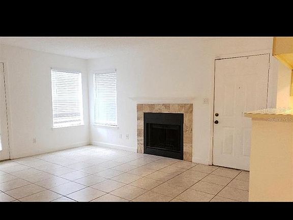 3rd image of 4400 Thornbriar Ln APT 108