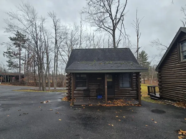 2301 Beaver Creek Dr, Gaylord, MI 49735