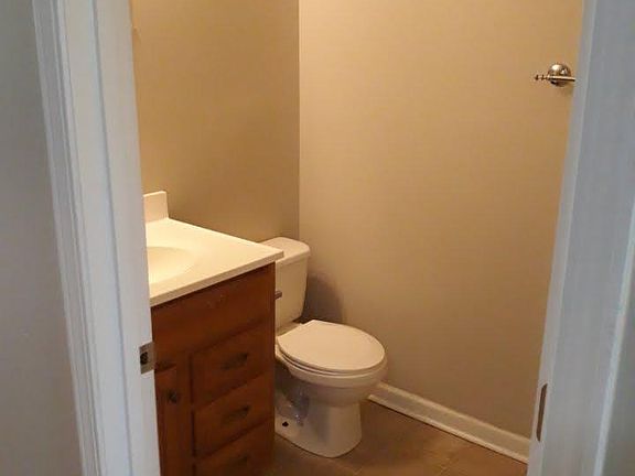5th image of 236 Bass Pond Glen Dr