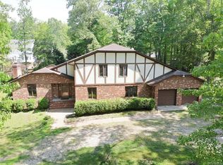 3348 S Hairpin Dr, Quinton, VA 23141
