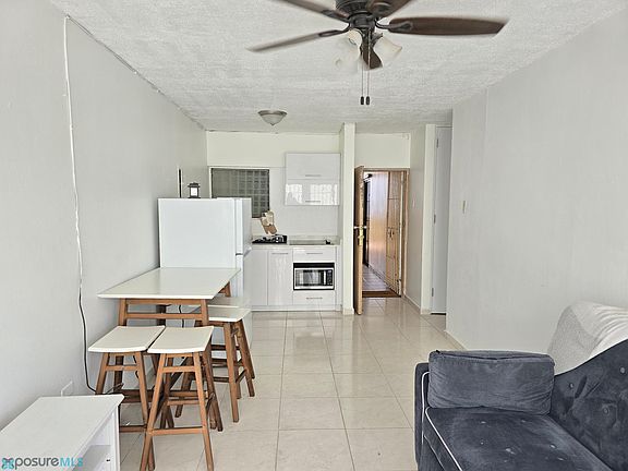 3rd image of 73 Calle Las Frst #904
