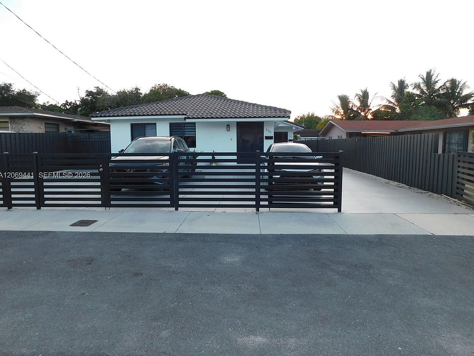 1st image of 330 NW 43rd Pl #332