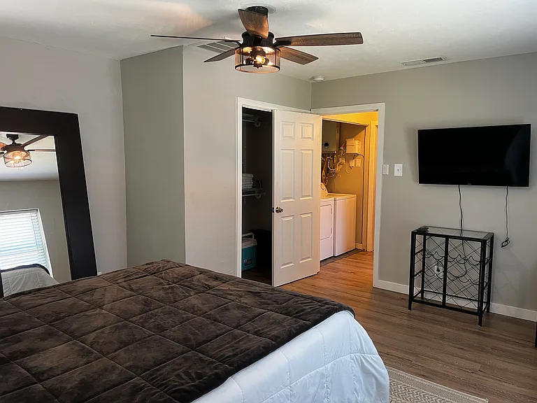 408 N Oak Cliff Blvd — Photo 11