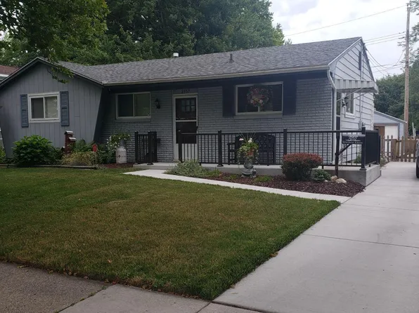 2957 Quincy Ln, Lansing, MI 48910