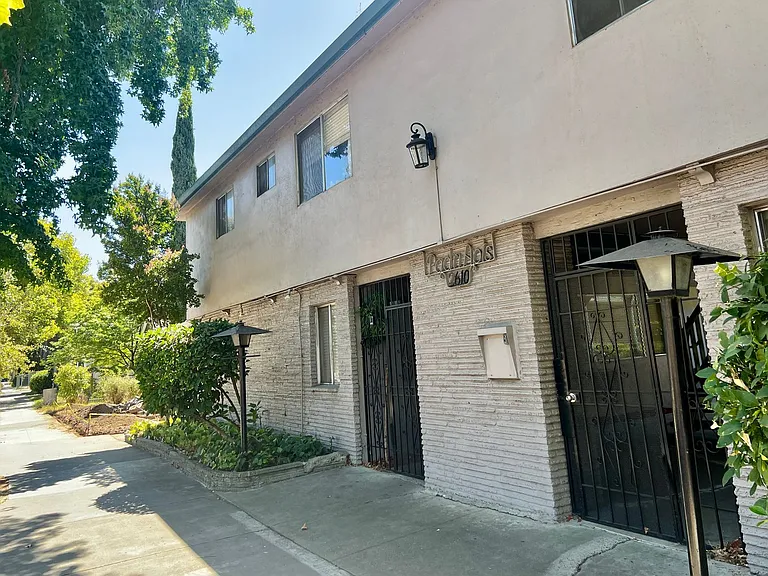 2610 X St — Photo 3