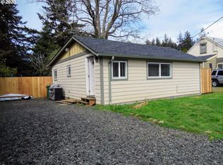 1150 Lombard St, North Bend, OR 97459
