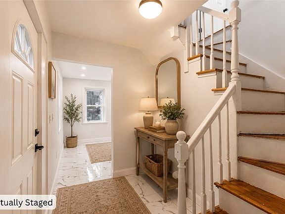 4th image of 21 Starr Ln