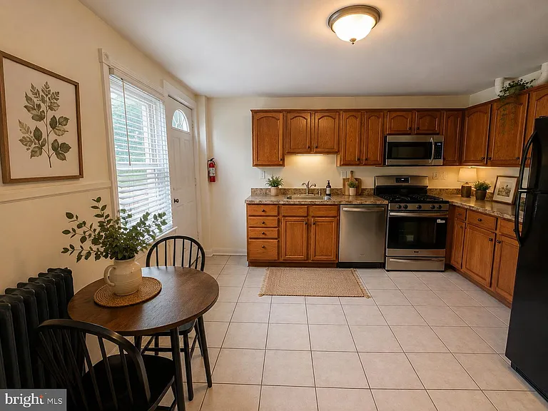 109 E Main St #2 — Photo 2