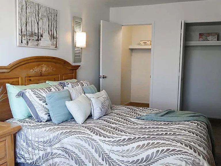 Coppertree Apartments & Townhomes — Photo 10