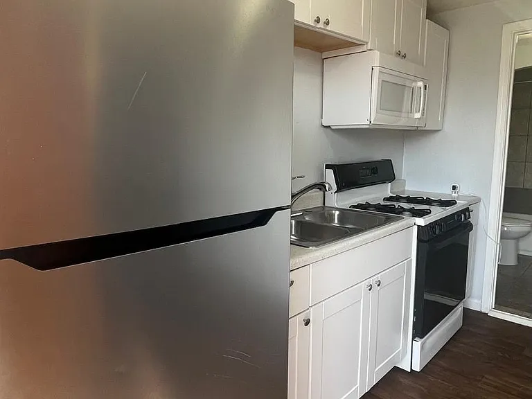 2238 E Taylor St #6 — Photo 5