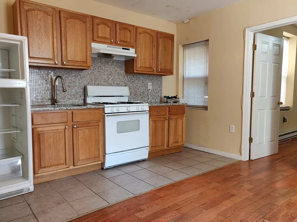 Kitchen/Living Area