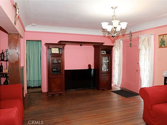 3rd image of 4131 S Hobart Blvd