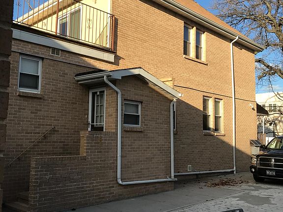 2nd image of 3400 Wickham Ave #2