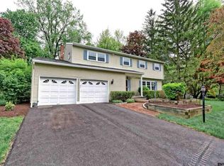 36 Brightonwood Rd, Glenmont, NY 12077