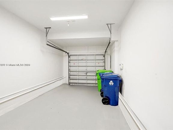 5th image of 104 Riverwalk Cir