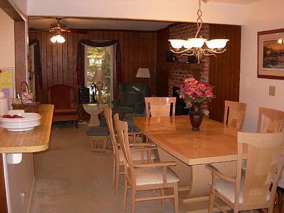dining rm from fam rm