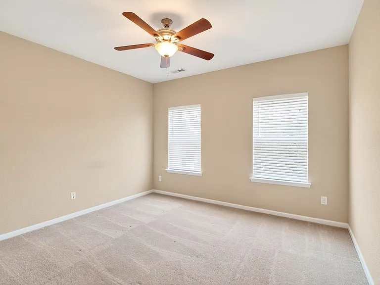 316 Fountain Way — Photo 8