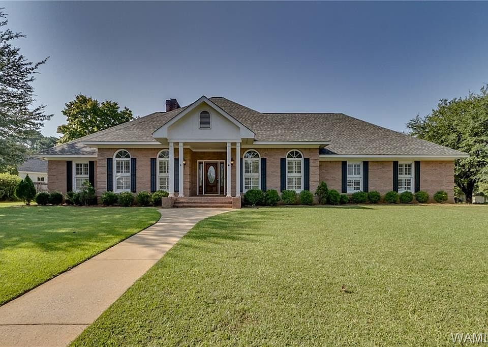 1st image of 3011 Saratoga Ln