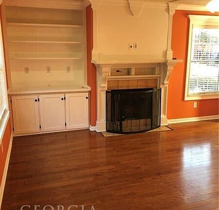 2nd image of 1023 Wiltshire Way Unit 13-2013