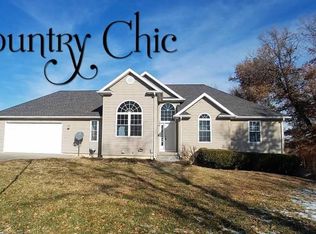 1055 NE East Hwy, Knob Noster, MO 65336