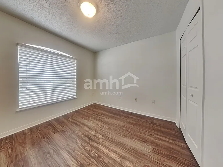 3460 Wentworth Cir W — Photo 15