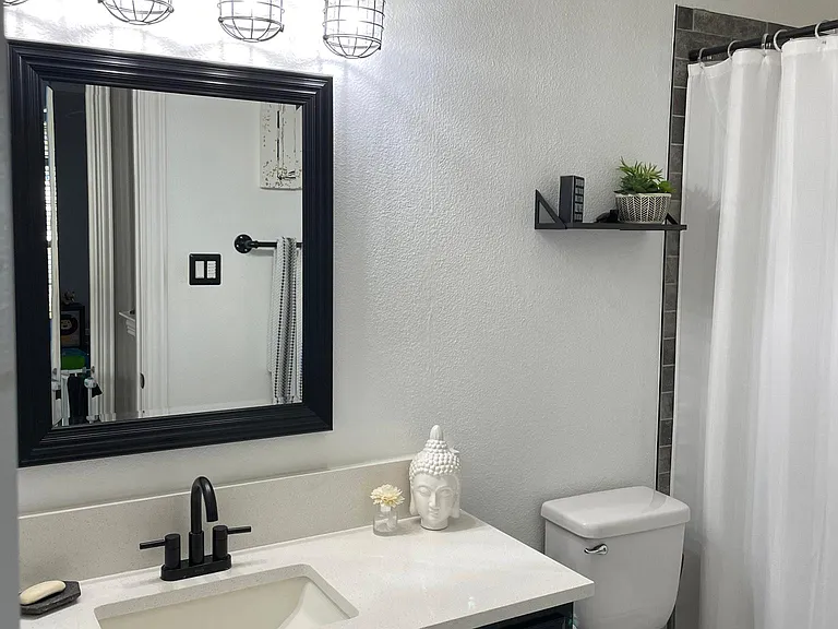 201 Carrington Ln — Photo 12