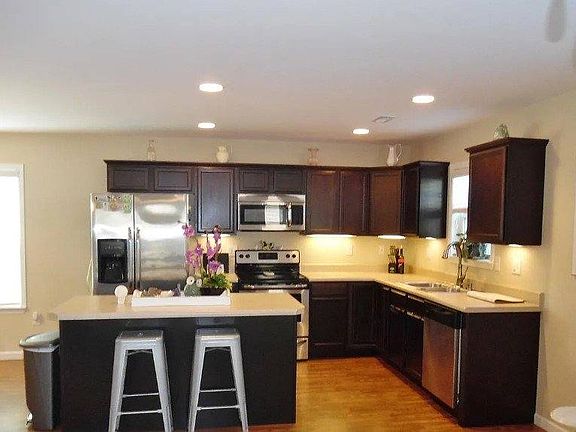 2nd image of 37 Maravista Ave