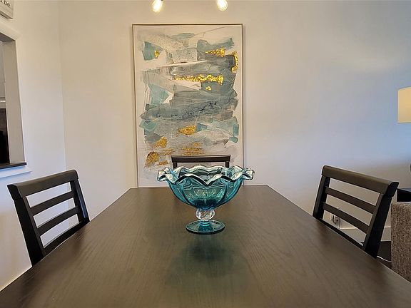 5th image of 2700 Sunrise Lks Drive #306