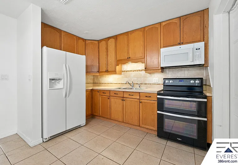 618 S Lanvale Ave — Photo 18