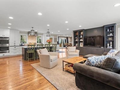 9901 Cherokee Ln, Leawood, KS, 66206