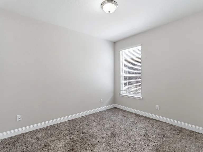 1017 Almond St — Photo 22