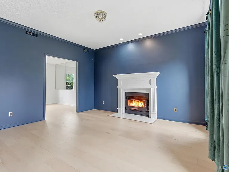 106 Golden Oak Dr — Photo 5
