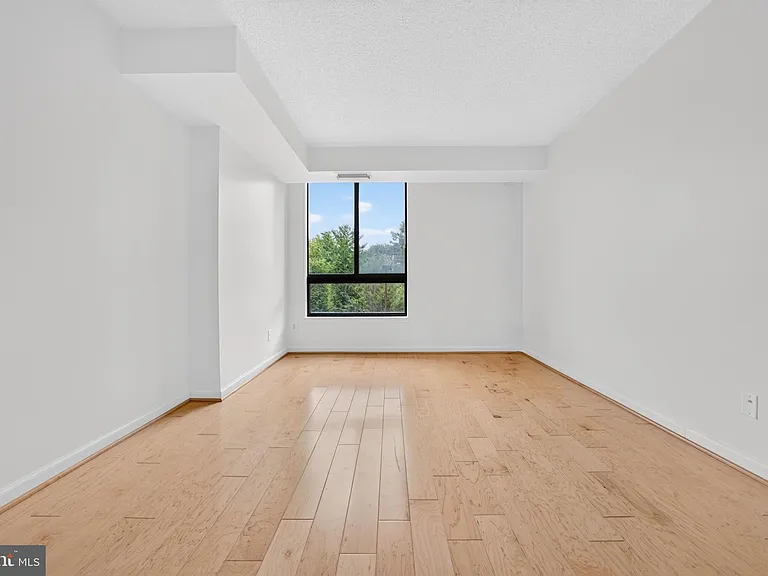 1800 Old Meadow Rd #101 — Photo 48