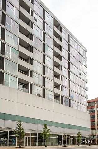 1st image of 630 N Franklin St #805