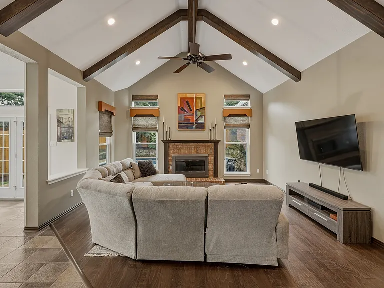 7612 Oak Knoll Dr — Photo 14