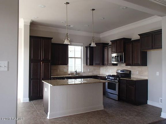 2nd image of 114 Deysbrook Ln