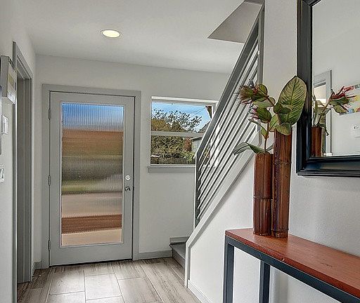 4th image of 6406 22nd Avenue NW