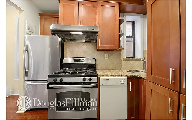 Rented by Douglas Elliman | media 6