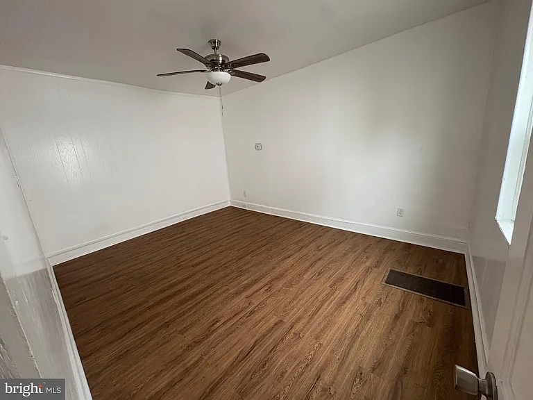 2713 Hammonds Ferry Rd — Photo 16