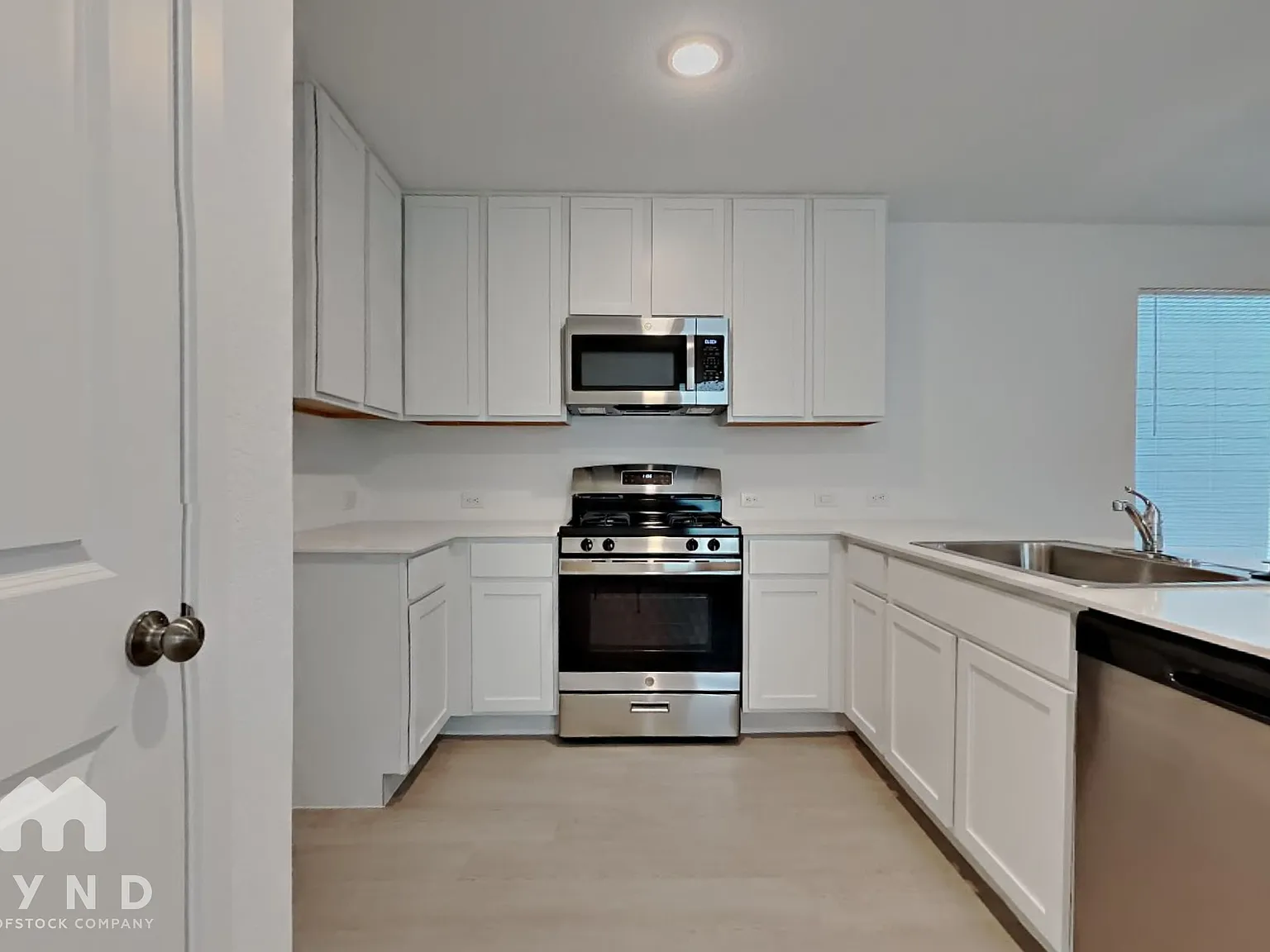 4 bed, 2.5 bath, 1535 sqft, $1,555 — Photo 4